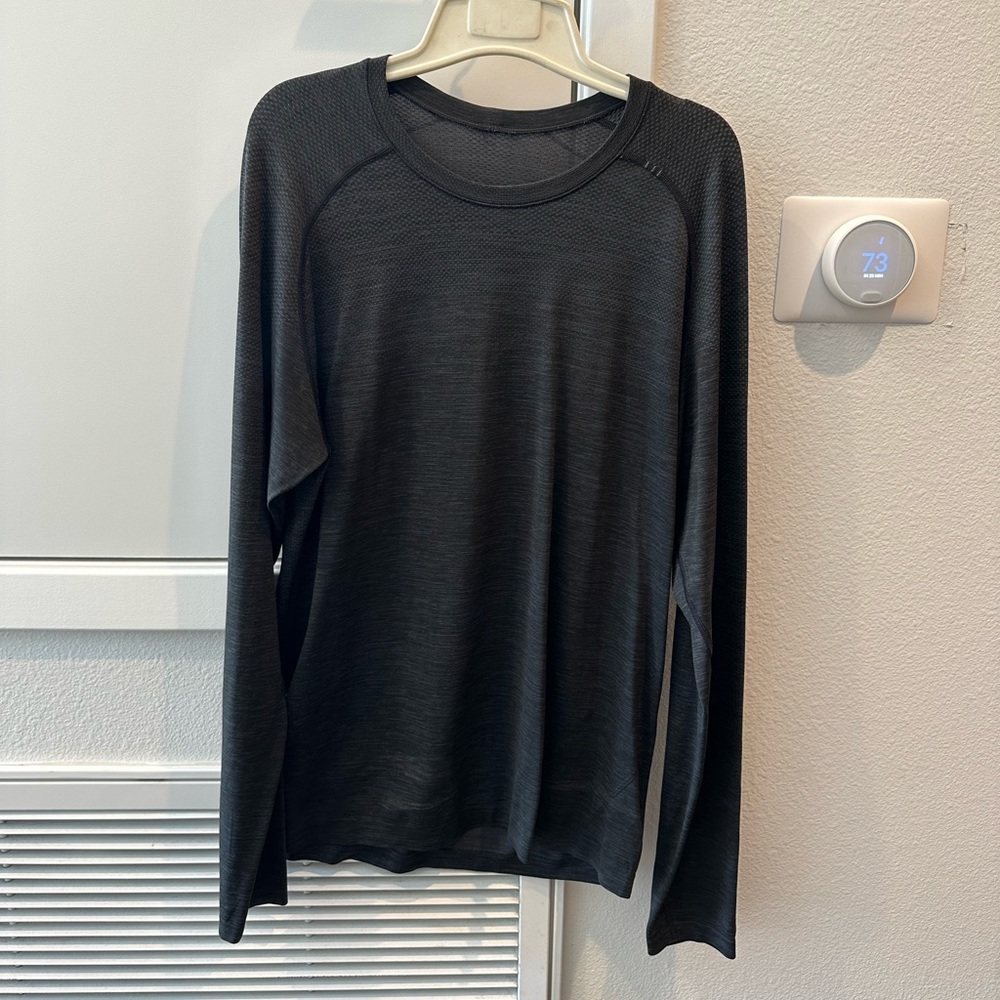Lululemon metal vent tech long sleeve